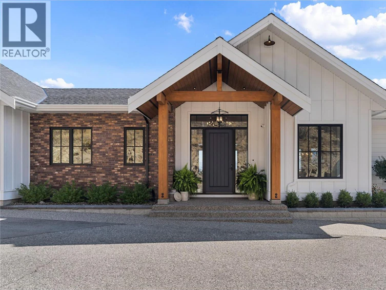 902 Lloyd Jones Drive, West Kelowna, BC, V1Z 2X9 - 2