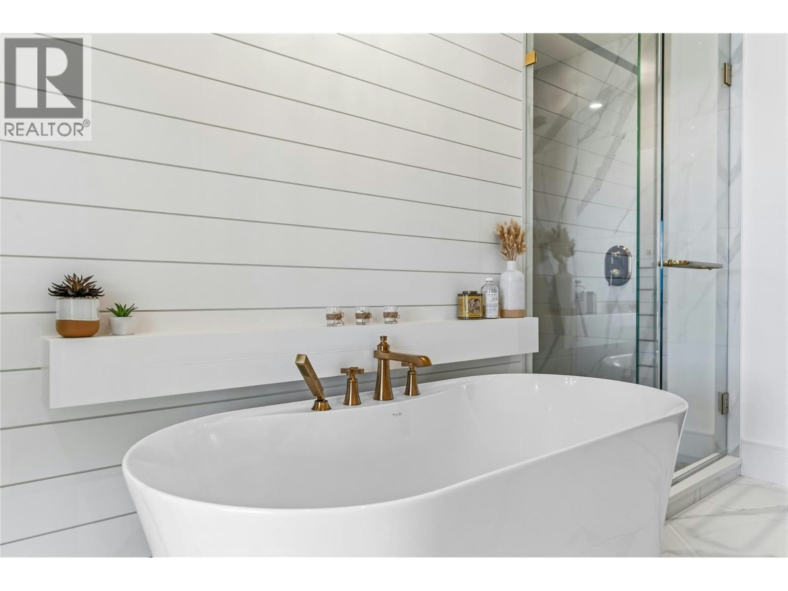 902 Lloyd Jones Drive, West Kelowna, BC, V1Z 2X9 - 46