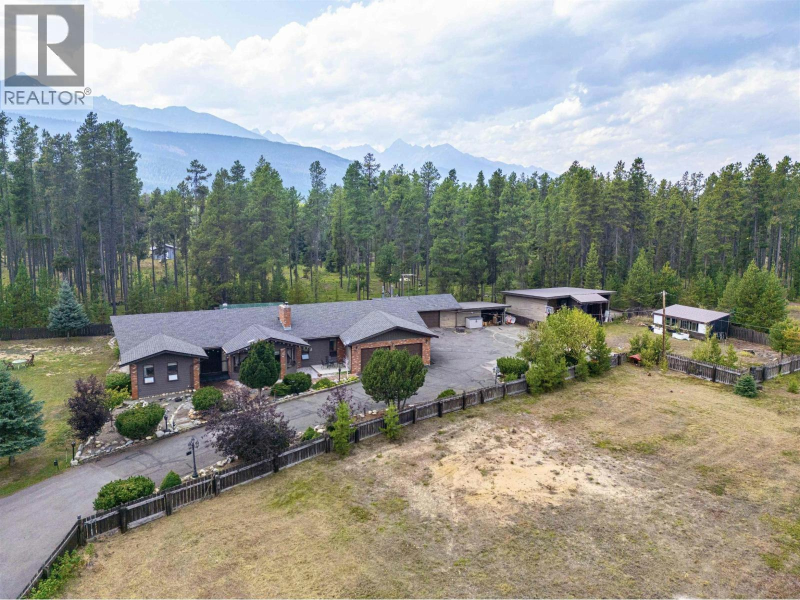 1365 S 5 Highway, Valemount, BC, V0E 2Z0
