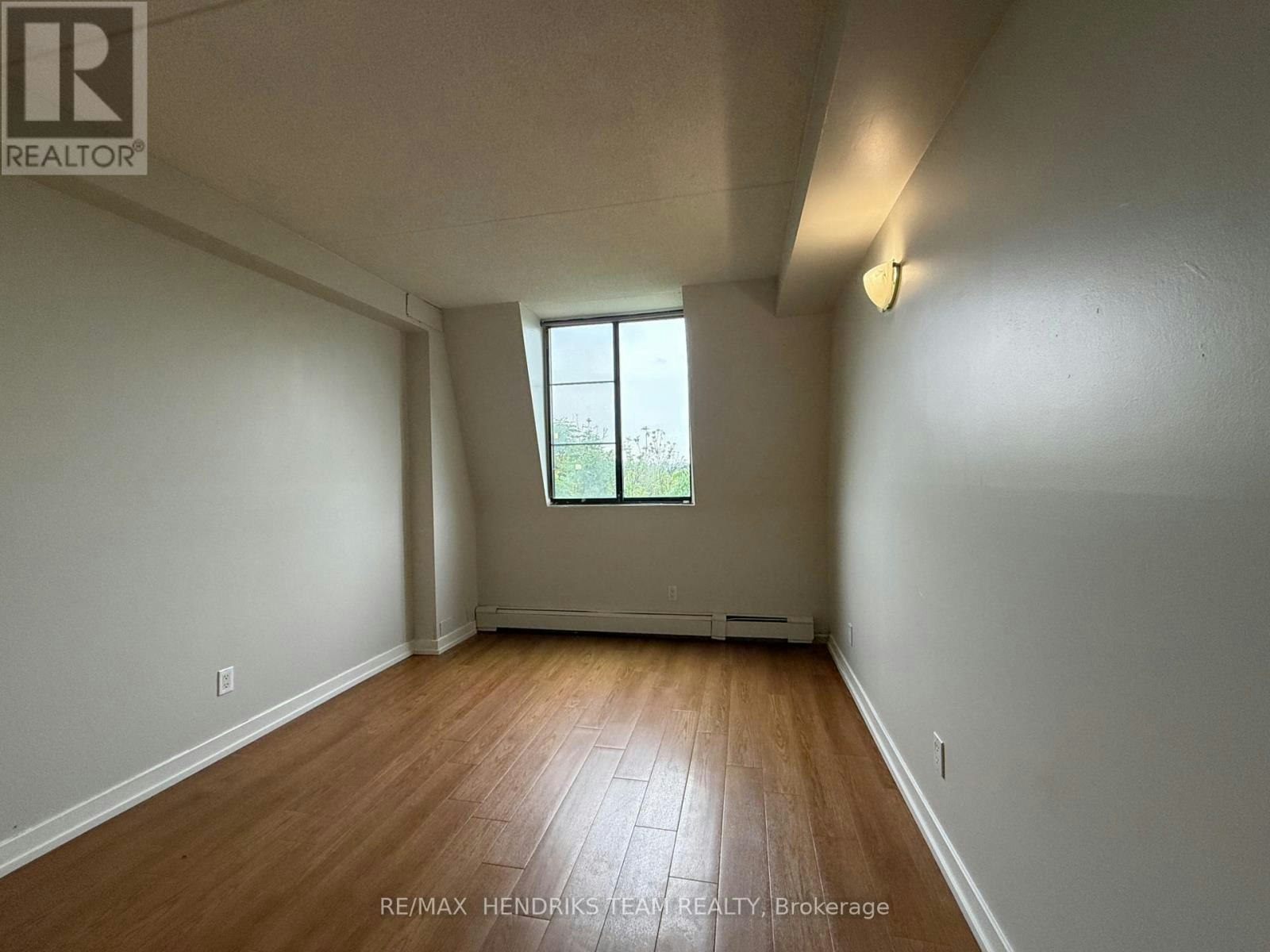 B401-80 Rockwood Avenue, St. Catharines, ON, L2P 3P2 - 9
