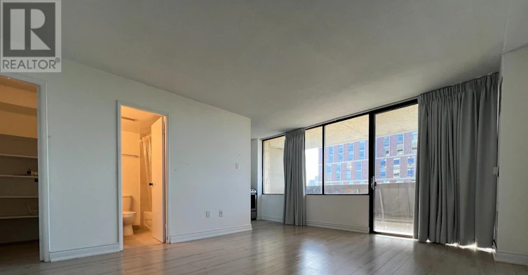 906-720 Spadina Avenue, Toronto, ON, M5S 2T9 - 4