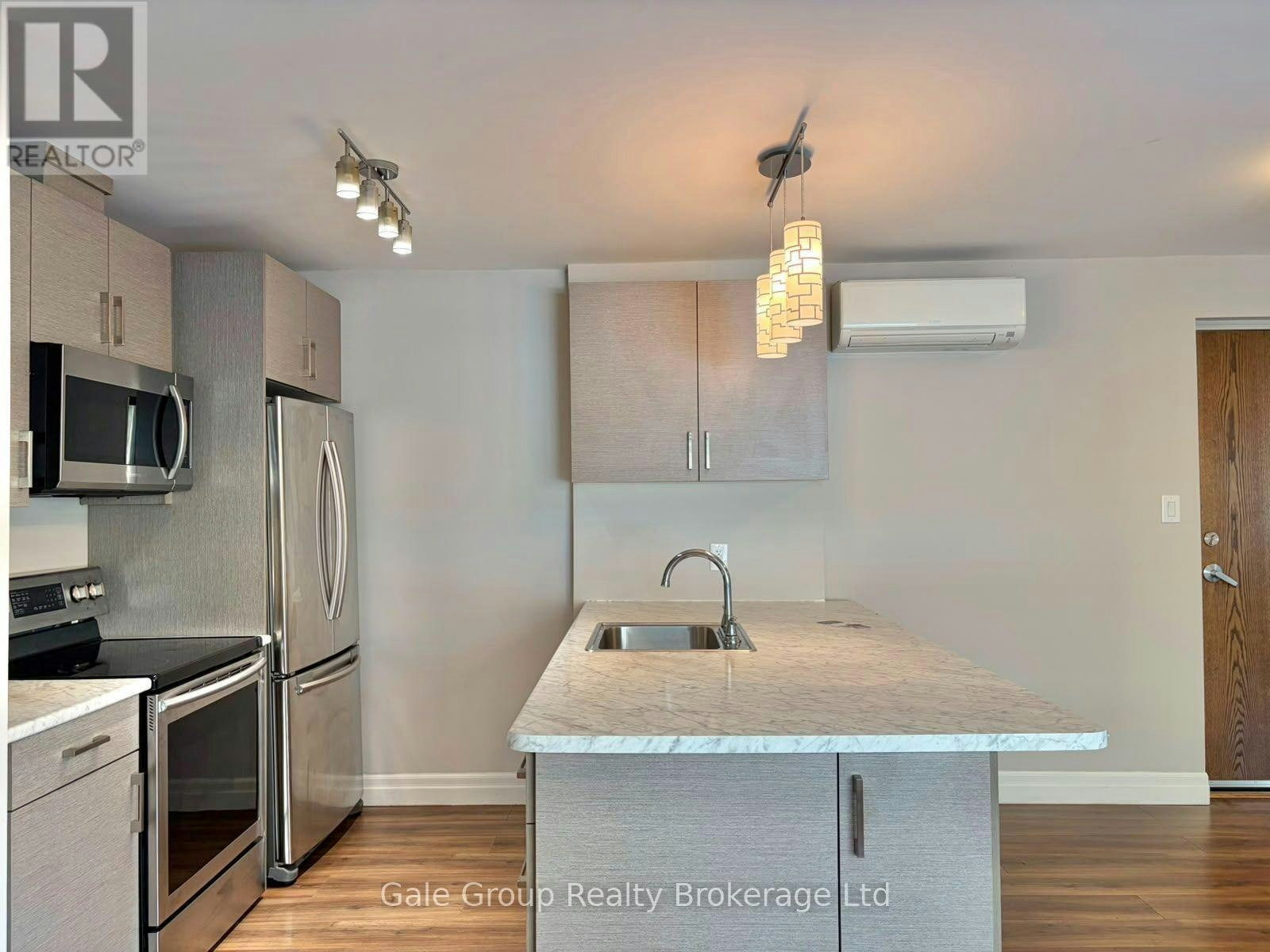 103-5 Paisley Boulevard E, Mississauga, ON, L6A 1P3 - 2