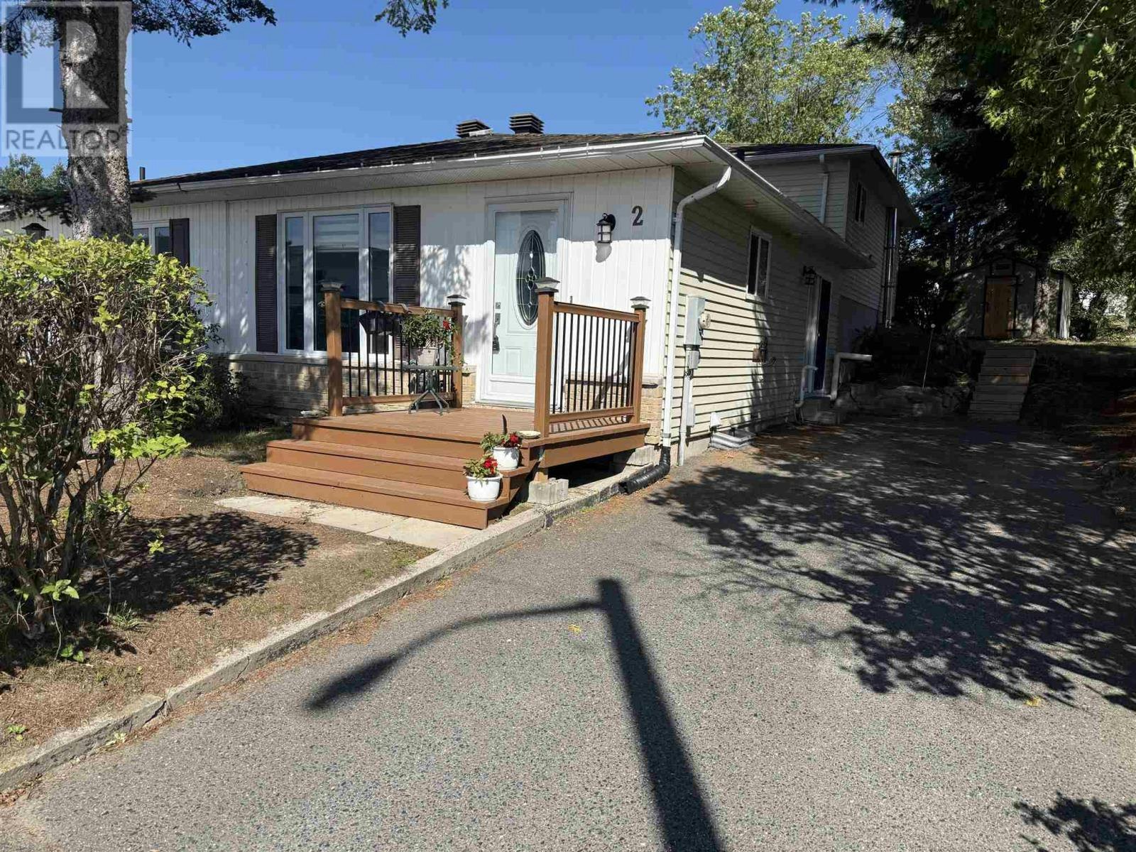 2 Farrell Crescent, Elliot Lake, ON, P5A 3N6