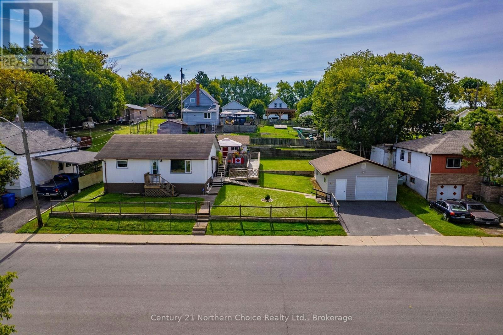 811 Fourth Street N, Kenora, ON, P9N 2N6
