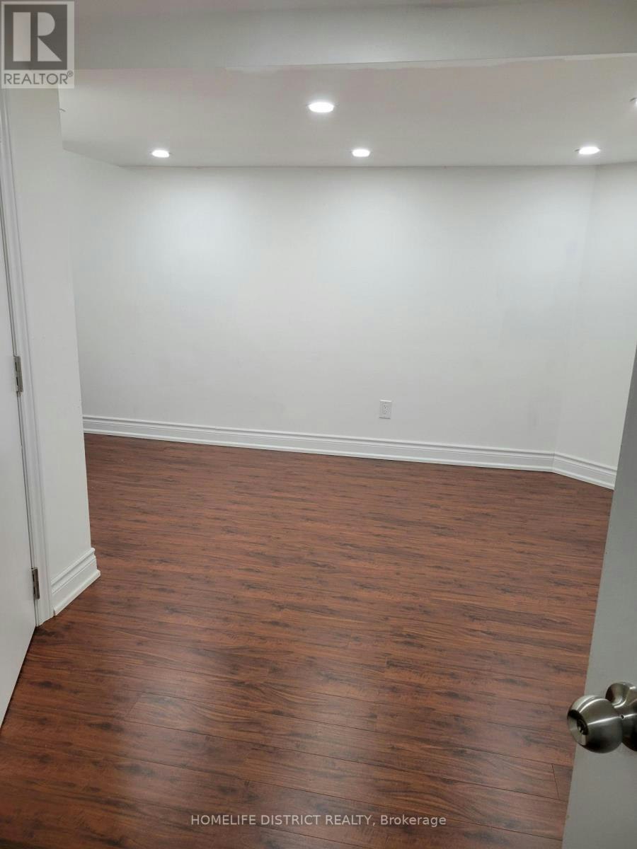 1 Netherway Crescent, Ajax, ON, L1T 4X5 - 4