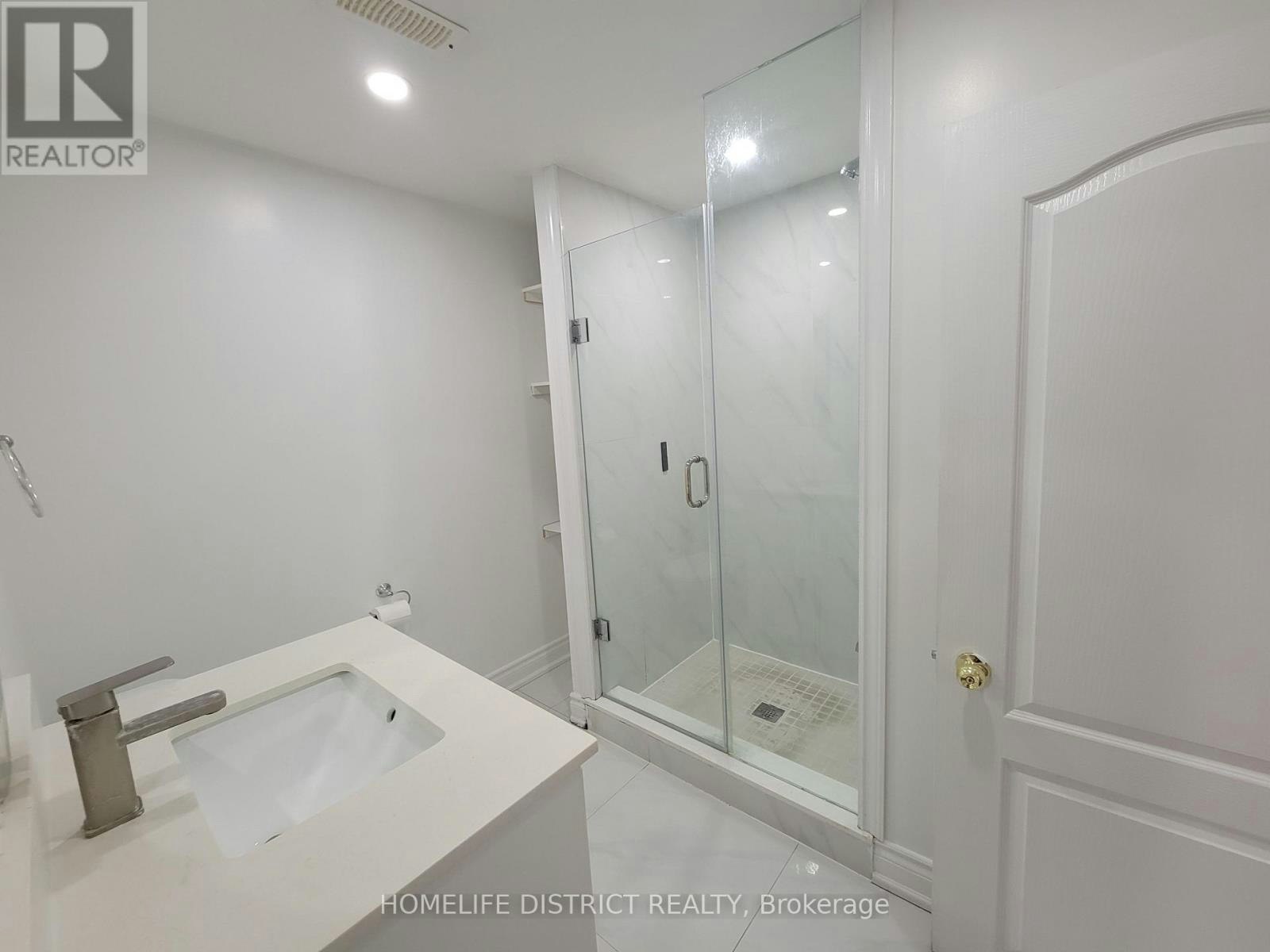 1 Netherway Crescent, Ajax, ON, L1T 4X5 - 6