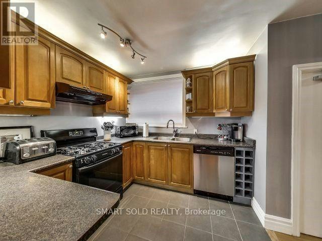 MAIN FLOOR-720 Coxwell Avenue, Toronto, ON, M4C 3C2 - 7