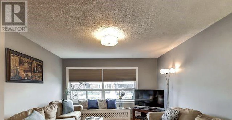 MAIN FLOOR-720 Coxwell Avenue, Toronto, ON, M4C 3C2 - 4