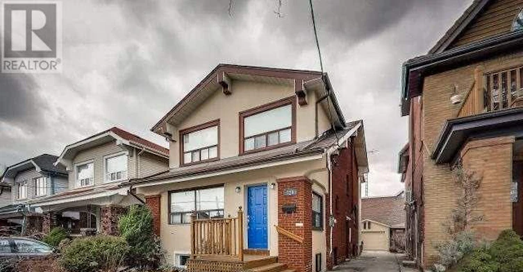 MAIN FLOOR-720 Coxwell Avenue, Toronto, ON, M4C 3C2