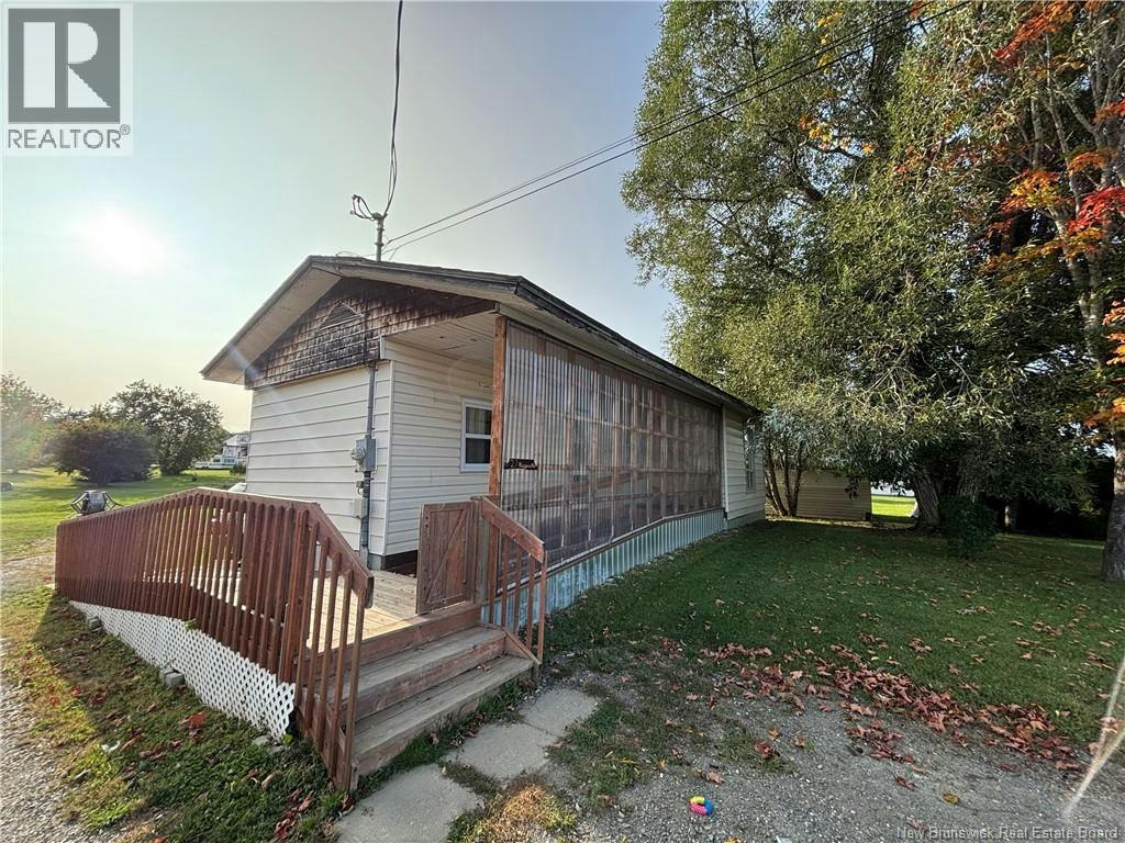 27 Mazerolle Street, Saint-Leonard, NB, E7E 2A1