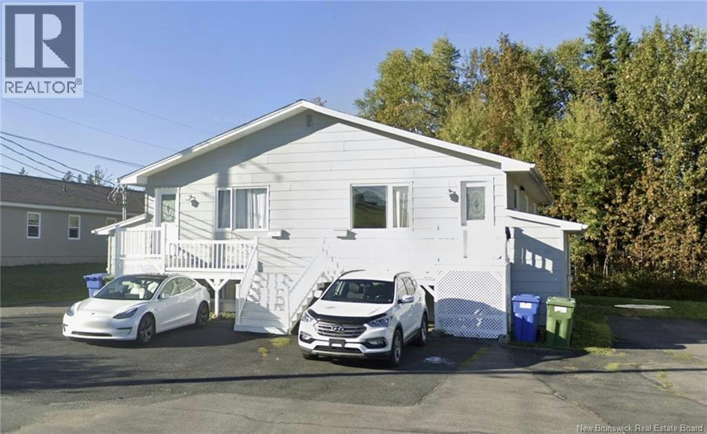 710-716 College Street, Bathurst, NB, E2A 2T6