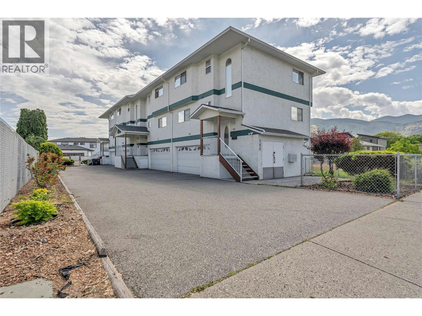 103-166 W Green Avenue, Penticton, BC, V2A 3T1