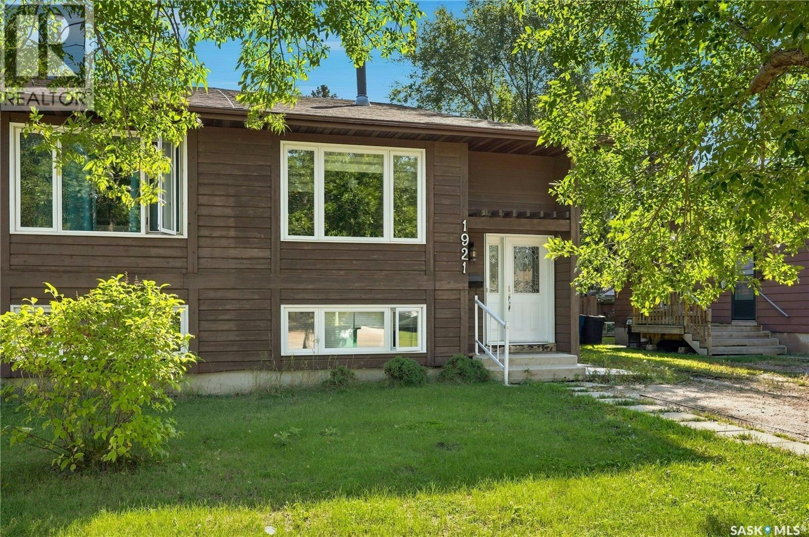 1921 Mckercher Drive, Saskatoon, SK, S7J 3W1