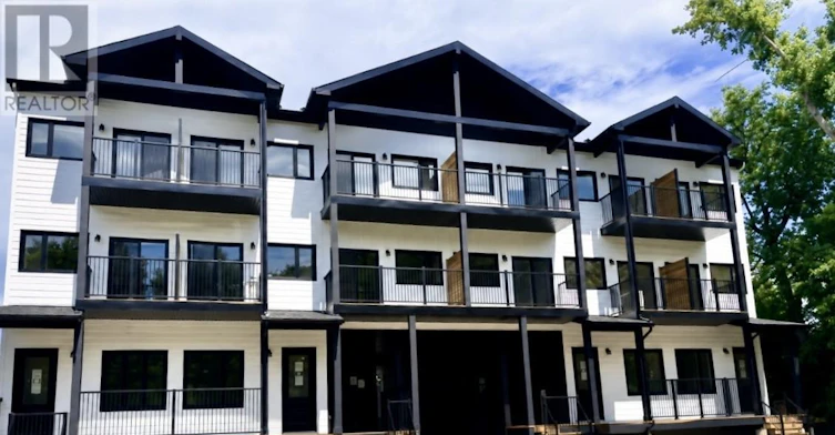 253B Bradford Street, Ottawa, ON, K2B 5Z5 - 2