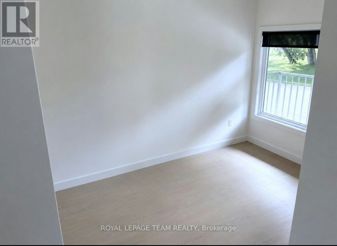 253B Bradford Street, Ottawa, ON, K2B 5Z5 - 4