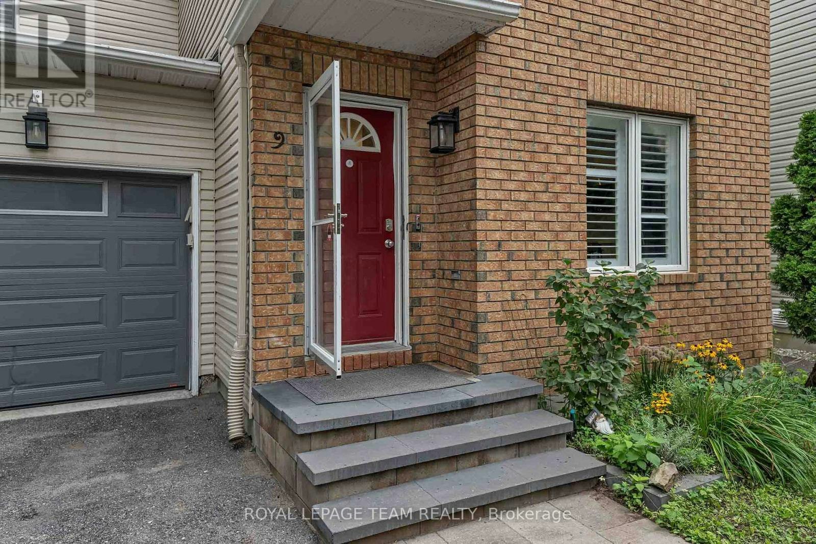 9-583 Tweedsmuir Avenue, Ottawa, ON, K1Z 5P4 - 4
