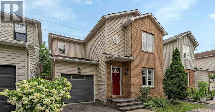9-583 Tweedsmuir Avenue, Ottawa, ON, K1Z 5P4 - 2