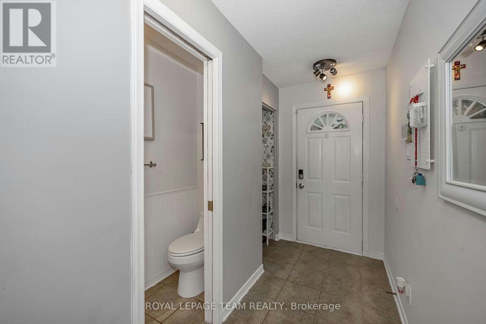 9-583 Tweedsmuir Avenue, Ottawa, ON, K1Z 5P4 - 6