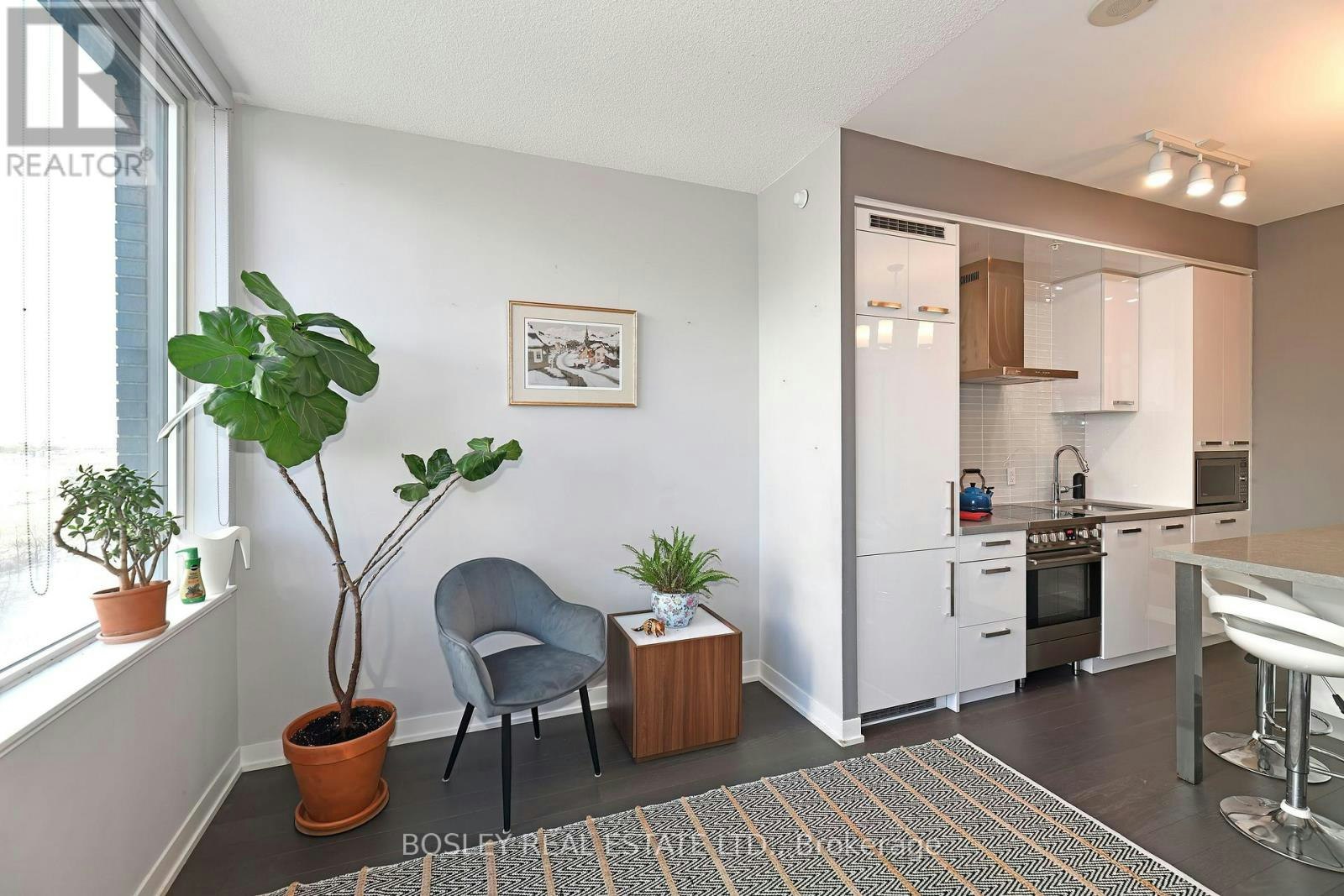 N608-120 Bayview Avenue, Toronto, ON, M5A 0G4 - 8