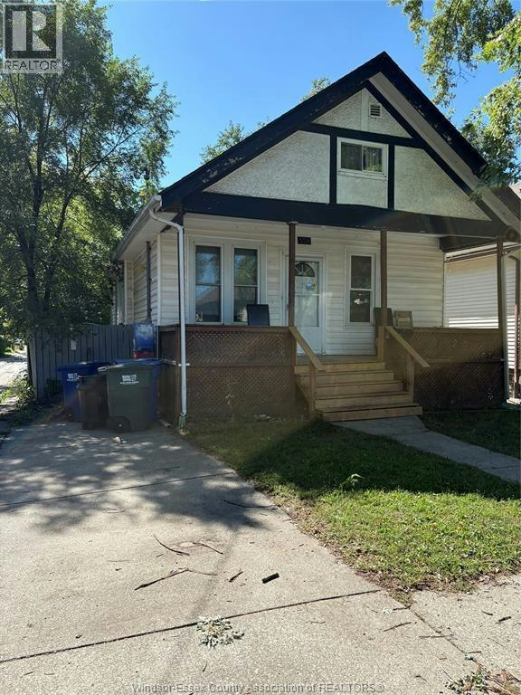 559 Grove Avenue, Windsor, ON, N9A 6G5