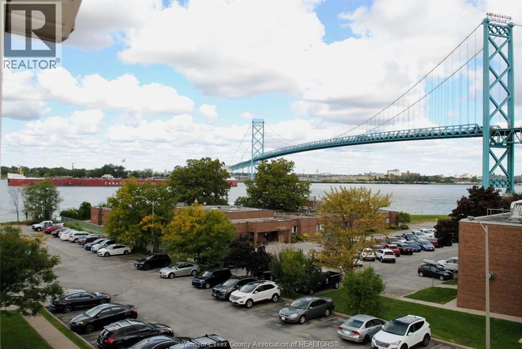 410-3000 Sandwich Street, Windsor, ON, N9C 4G3 - 2