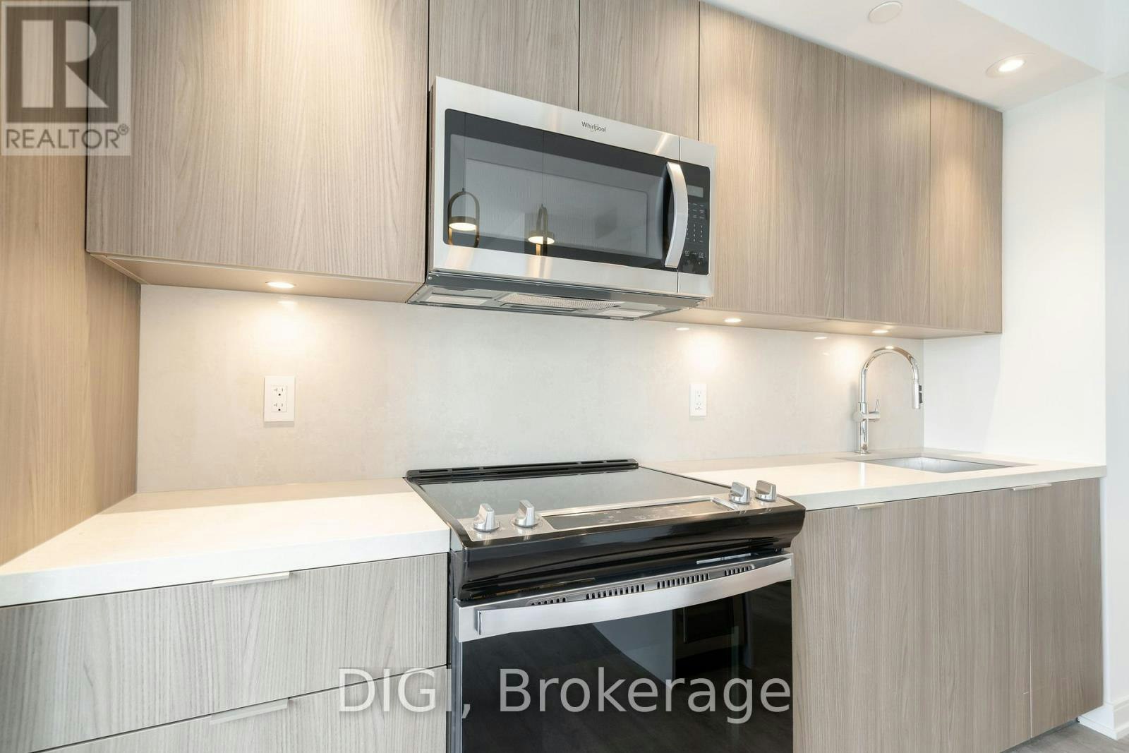 W316-485 Perth Avenue, Toronto, ON, M6N 0B9 - 7