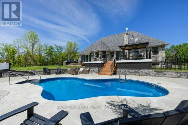 1747 Hitchcock Drive, South Frontenac, ON, K0H 1X0