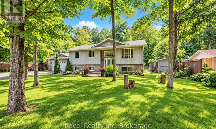 117 Desroches Trail