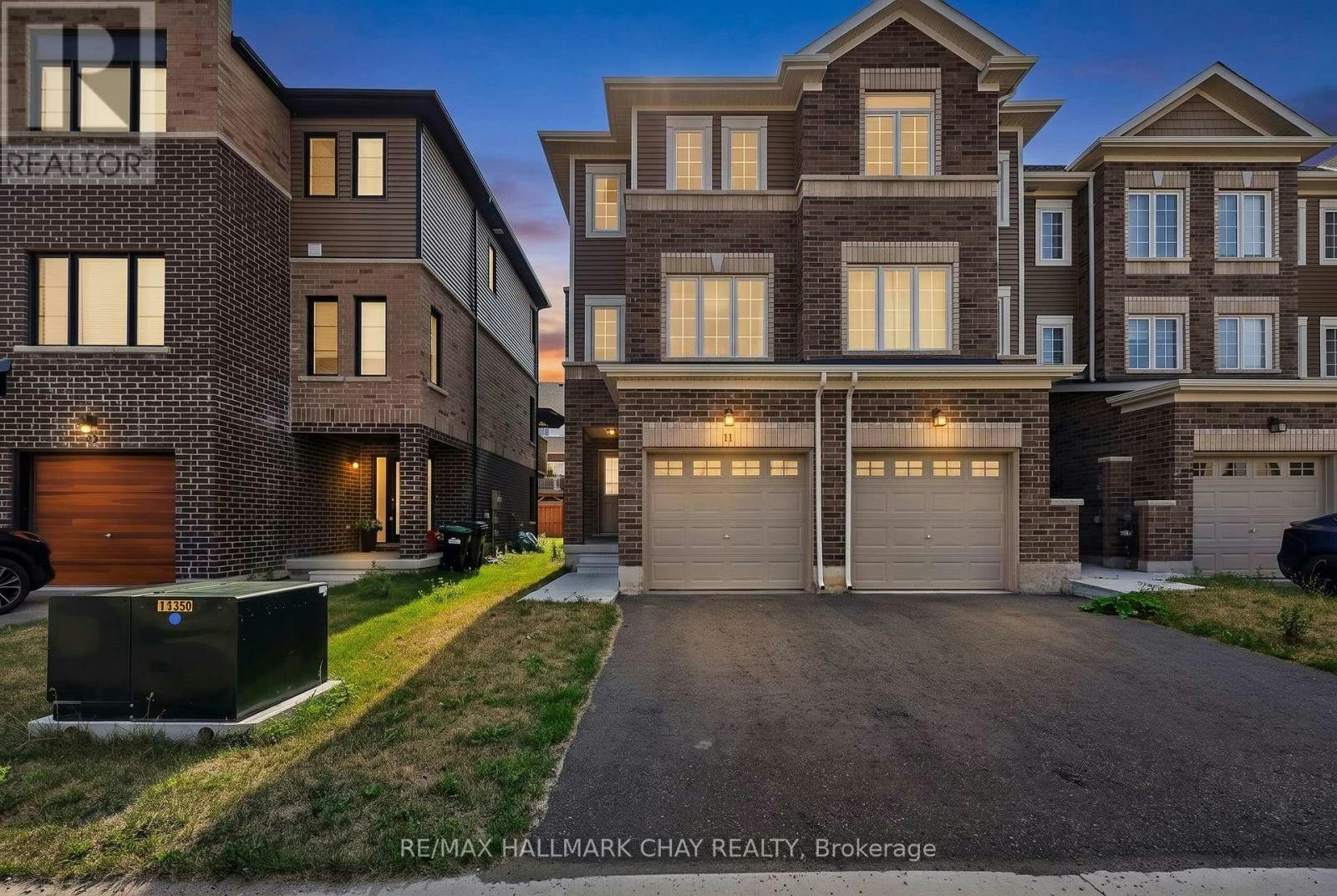 11 Pumpkin Corner Crescent, Barrie, ON, L9J 0T5