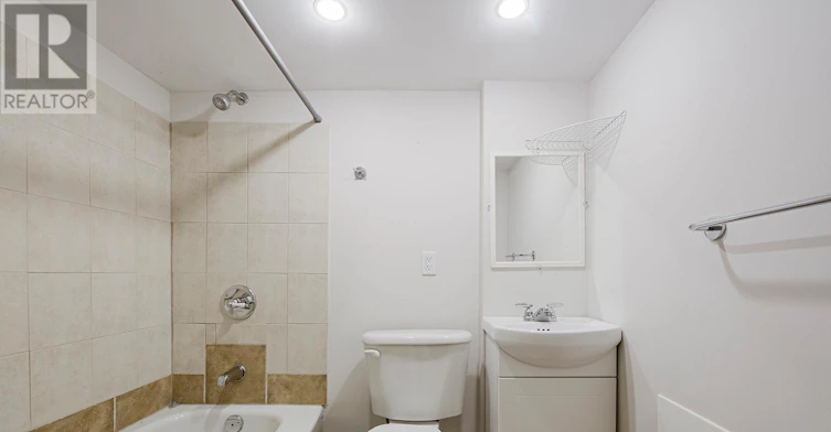 BSMT-39 Windermere Avenue, Toronto, ON, M6S 3J3 - 14