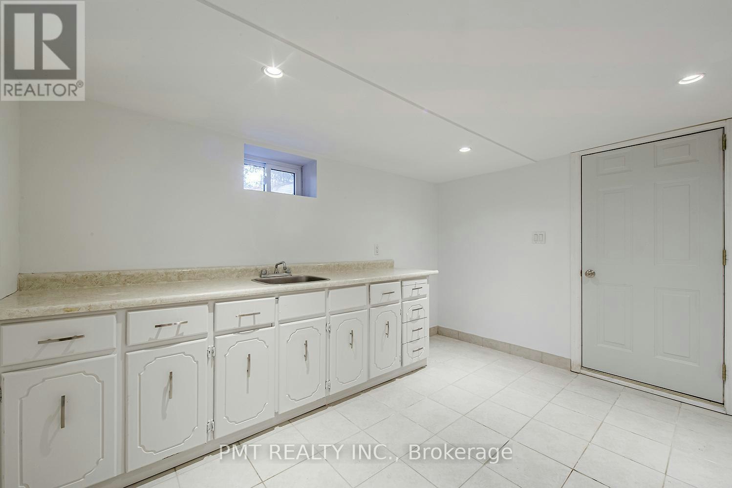BSMT-39 Windermere Avenue, Toronto, ON, M6S 3J3 - 7