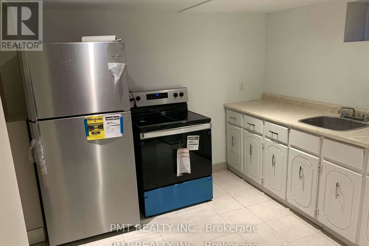 BSMT-39 Windermere Avenue, Toronto, ON, M6S 3J3 - 9
