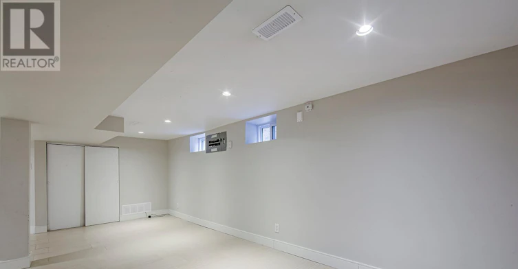 BSMT-39 Windermere Avenue, Toronto, ON, M6S 3J3 - 3