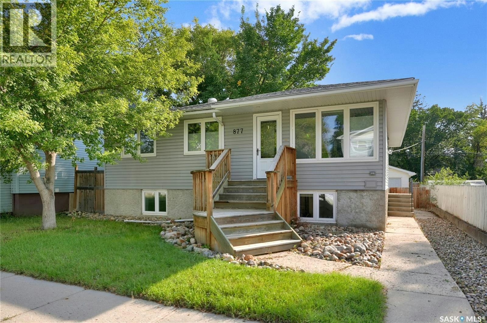 877 Elgin Avenue, Moose Jaw, SK, S6H 4G6