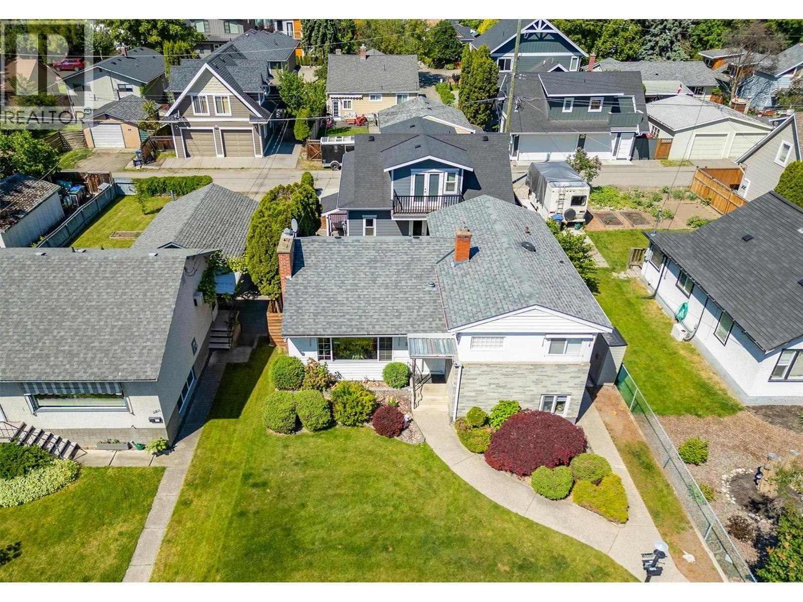 2202 Aberdeen Street, Kelowna, BC, V1Y 2T4