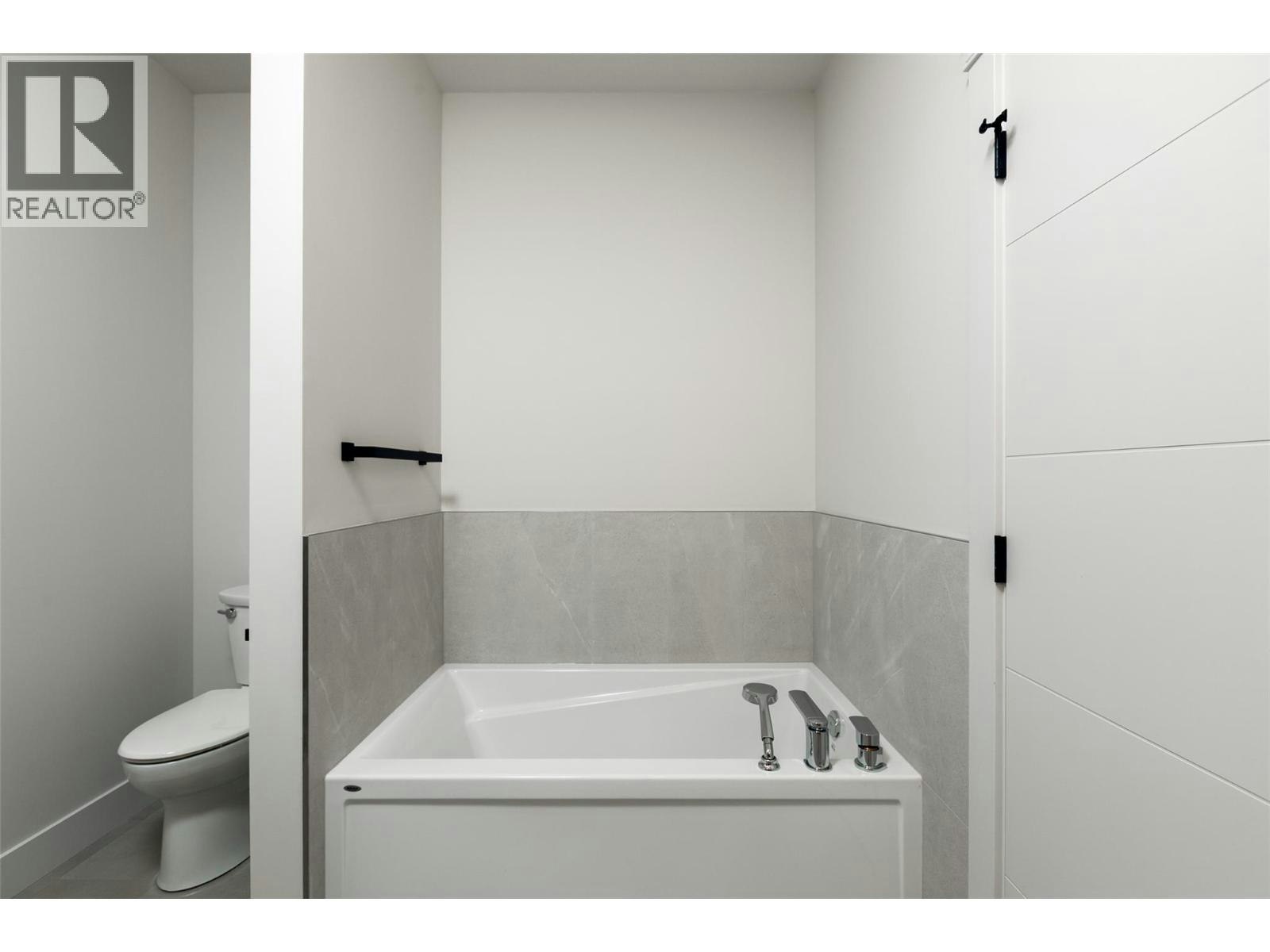 3005 Scenic Ridge Drive, West Kelowna, BC, V4T 0H2 - 34
