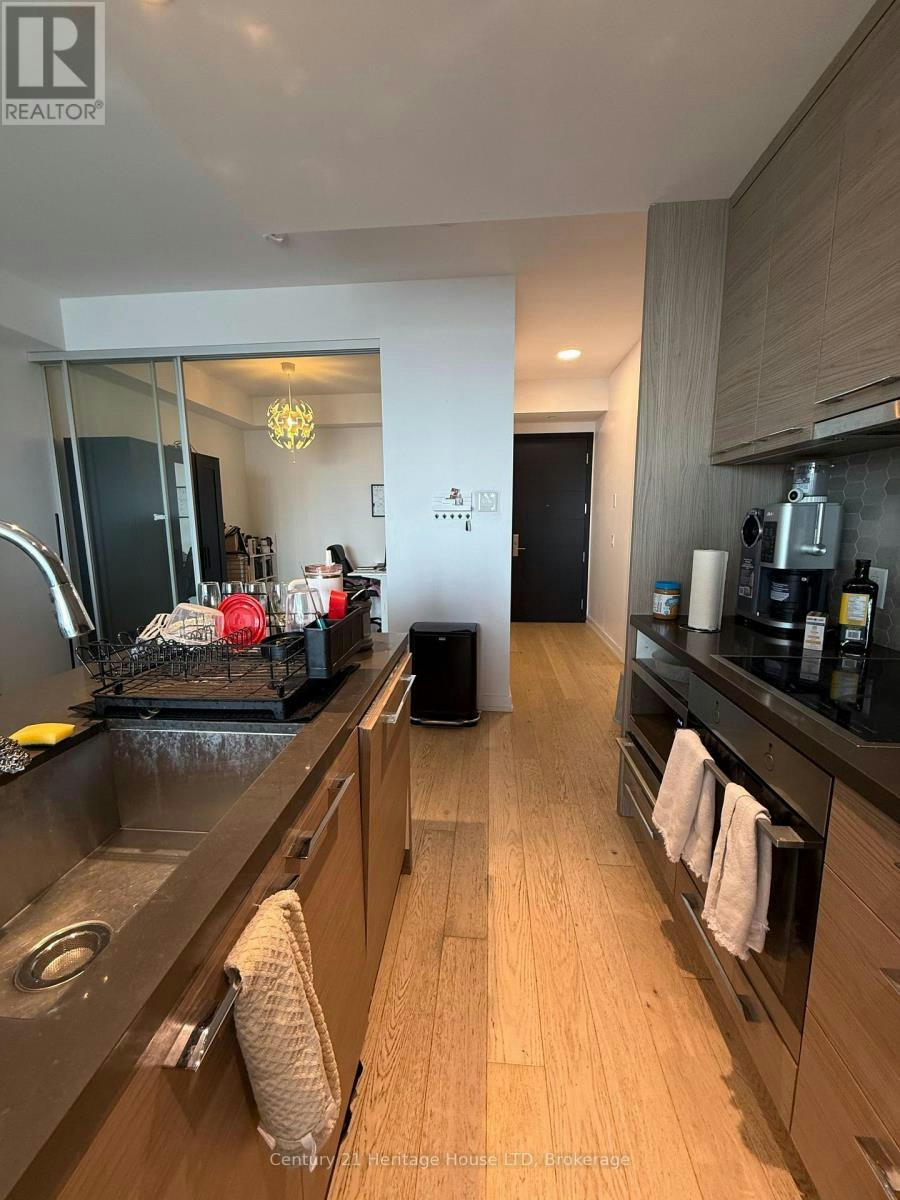 4403-488 University Avenue, Toronto, ON, M5G 0C1 - 3