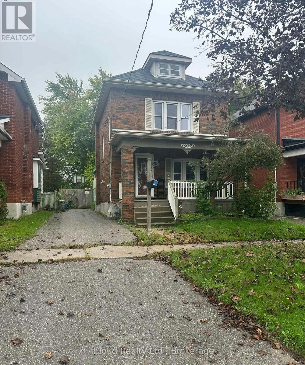 27 Buckingham Avenue, Oshawa, ON, L1G 2K4