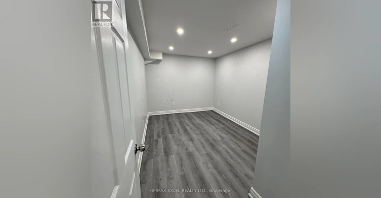 BSMT-102 Galbraith Crescent, Markham, ON, L3S 1J3 - 7