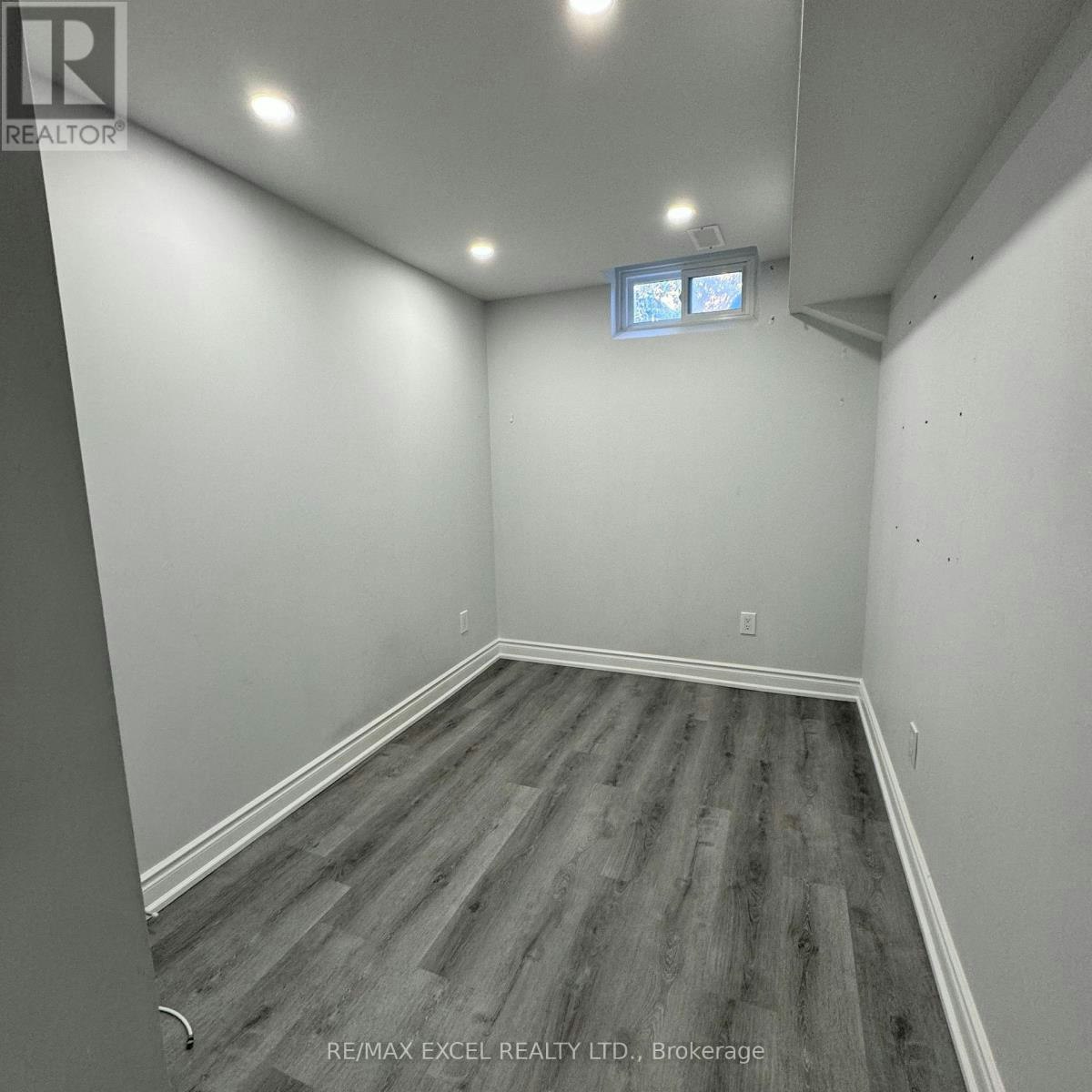 BSMT-102 Galbraith Crescent, Markham, ON, L3S 1J3 - 9