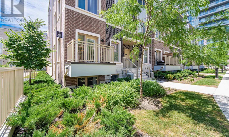 13-11 Honeycrisp Crescent