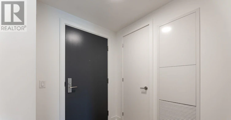 807-86 Dundas Street E, Mississauga, ON, L5A 1W4 - 2