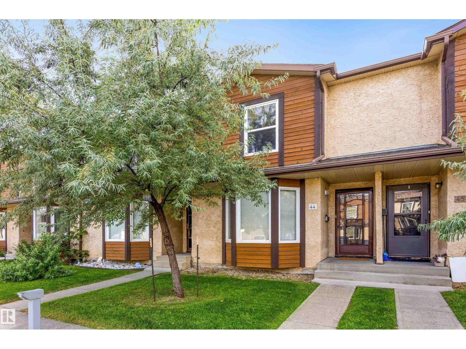 44-10205 158 Avenue NW, Edmonton, AB, T5X 5E5