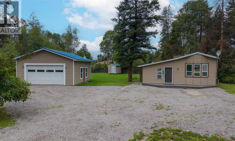 7285 Jaffray Village Loop Road
