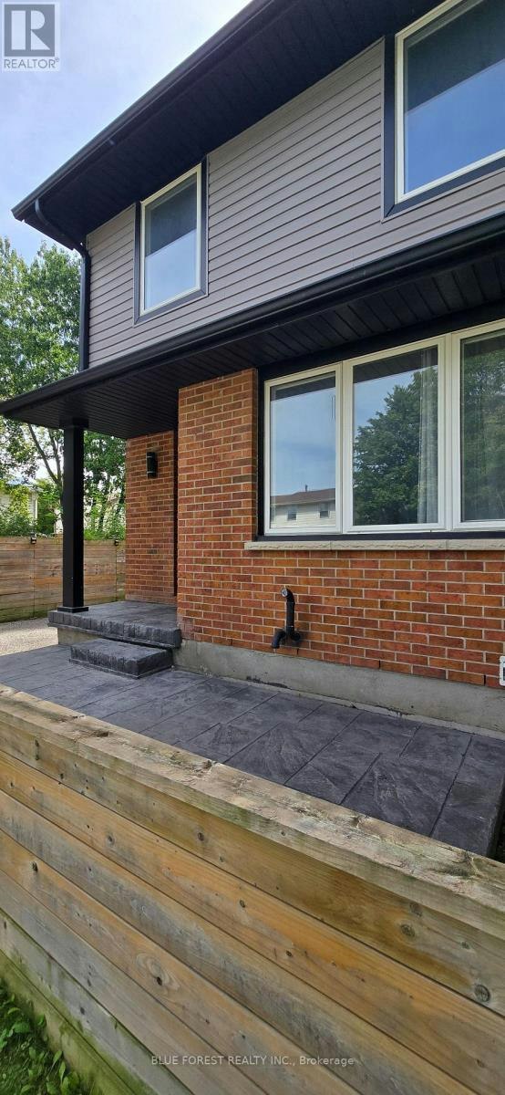 93 Elvira Crescent, London, ON, N6E 2N1 - 2
