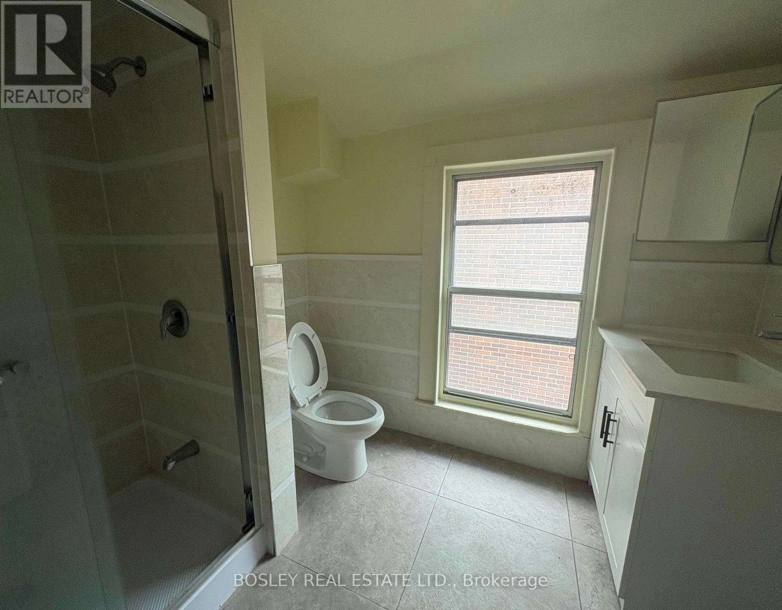 UPPER-14 D'arcy Street, Toronto, ON, M5T 1J7 - 16