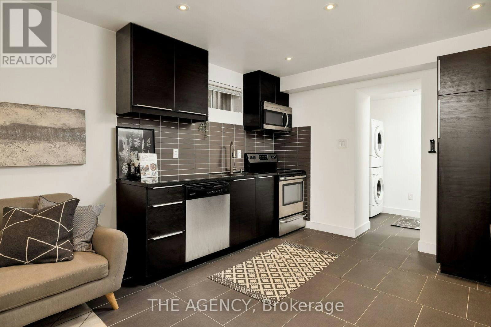 LOWER-135 Prescott Avenue, Toronto, ON, M6N 3G9 - 6