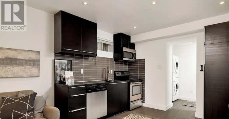 LOWER-135 Prescott Avenue, Toronto, ON, M6N 3G9 - 6