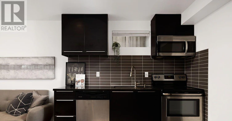 LOWER-135 Prescott Avenue, Toronto, ON, M6N 3G9 - 2