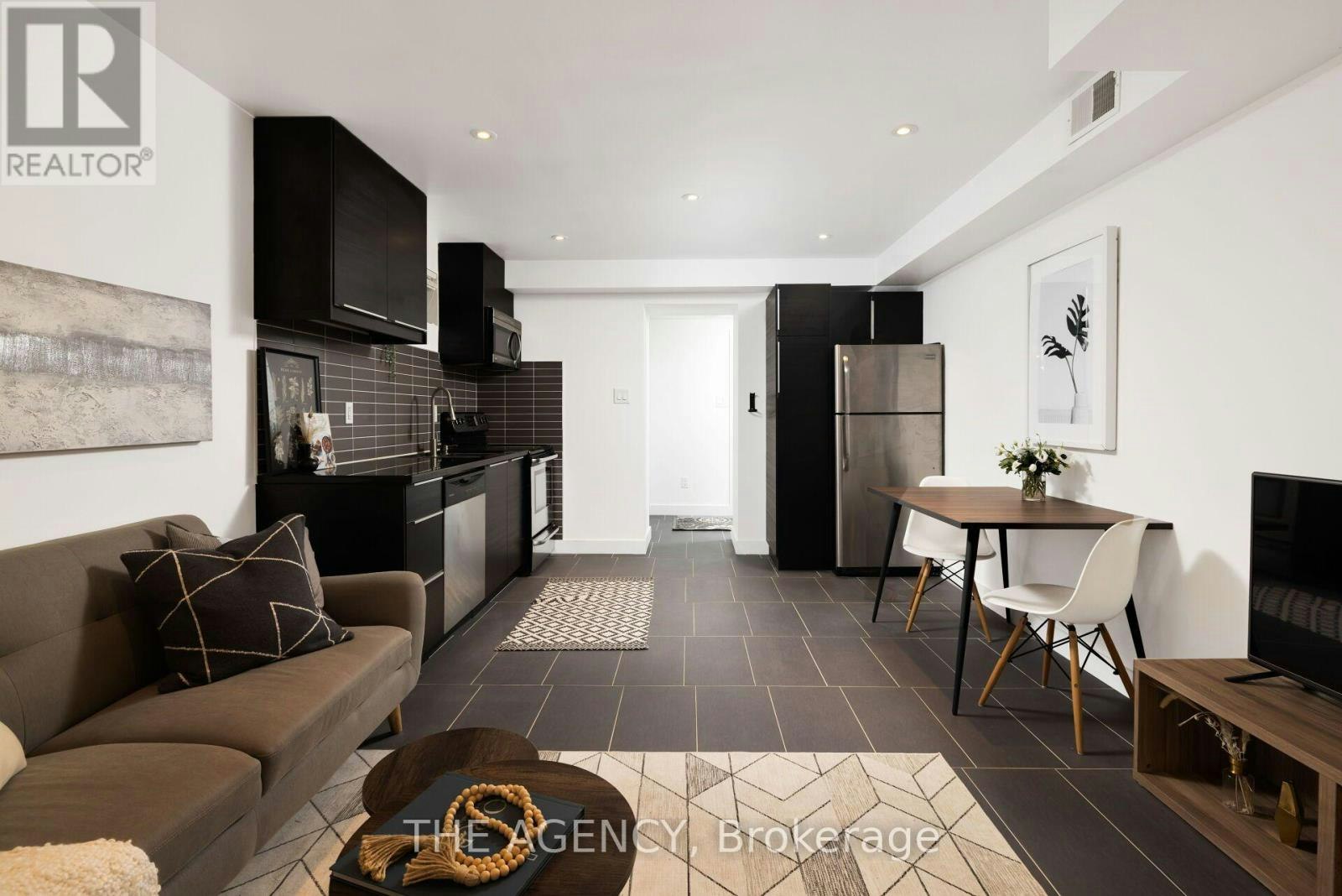 LOWER-135 Prescott Avenue, Toronto, ON, M6N 3G9 - 4